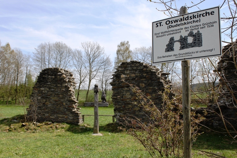 Kirche Sankt Oswald - Dudelskirche (Foto Stadt Gruenhain-Beierfeld)
